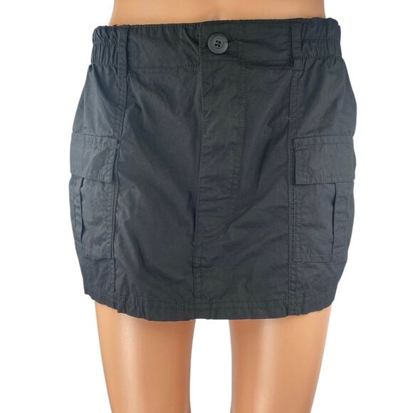 NEW Fashion Nova Best Kept Secret Black Elastic Waist Cargo Mini Skirt Size S - Picture 1 of 4